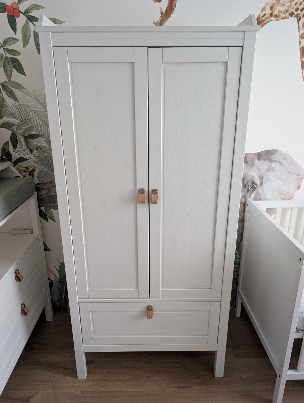 Ikea SUNDVIK babykamer kast - Zeer goede staat, Kinderen en Baby's, Ophalen, Kast, 50 tot 70 cm, 105 cm of meer