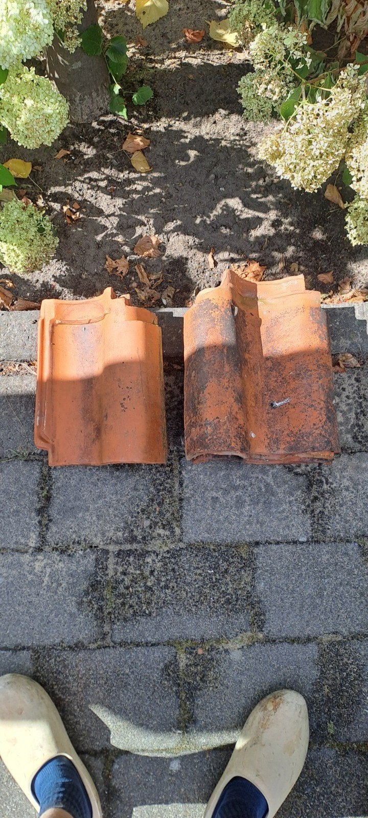 3 rechts 4 links paul teeuwen ovh, Doe-het-zelf en Verbouw, Dakpannen en Dakbedekking, Ophalen, Gebruikt, Steen of Klei, Dakpannen