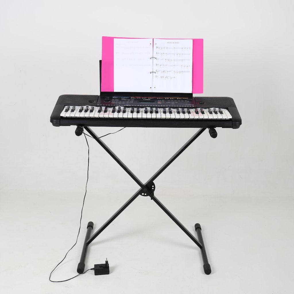 Yamaha Keybord incl. standaard, Muziek en Instrumenten, Keyboards, Ophalen, 61 toetsen, Yamaha, Met standaard