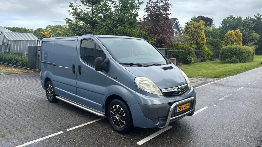 Opel Vivaro 2.5 CDTI L1H1 215.000 NAP AIRCO AUTOMAAT GRIJS 2, Startonderbreker, Gebruikt, 2000 kg, Bedrijf