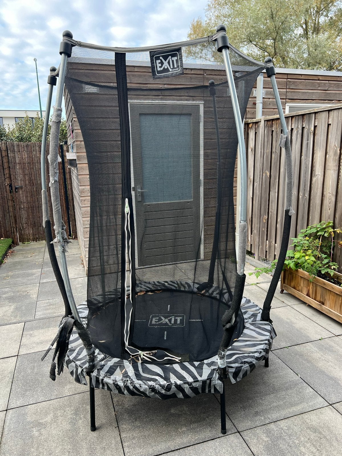 EXIT Trampoline met veiligheidsnet - Gebruikt, Ophalen, Gebruikt