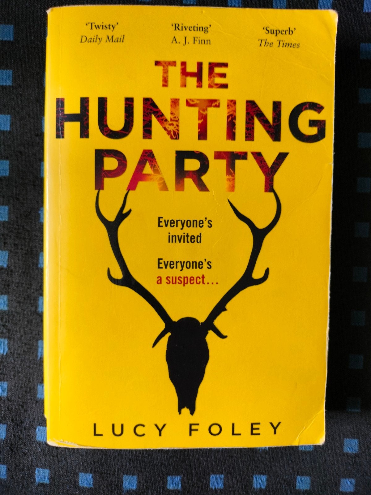 The Hunting party by Lucy Foley, Ophalen of Verzenden, Gelezen