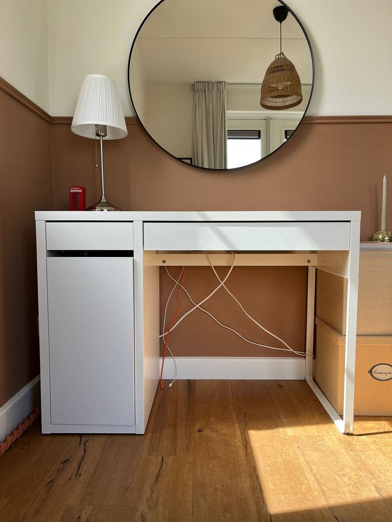 IKEA MICKE Bureau Wit - Compact en Functioneel, Huis en Inrichting, Ophalen, Opbergruimte, Gebruikt, Spaanplaat of MDF