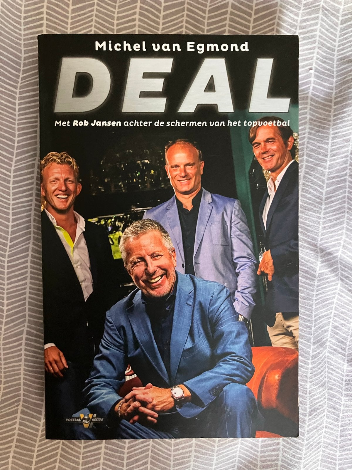 DEAL - Michel van Egmond - Voetbal achter de schermen, Boeken, Ophalen, Zo goed als nieuw, Overige sporten