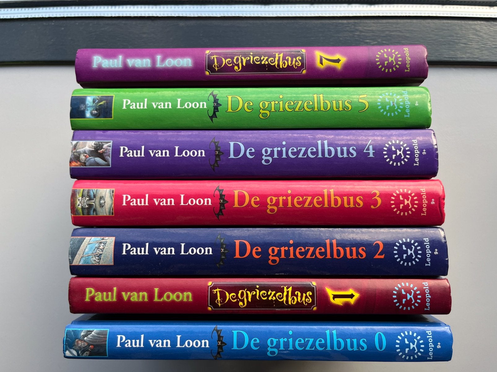 Griezelbus serie, Ophalen, Zo goed als nieuw