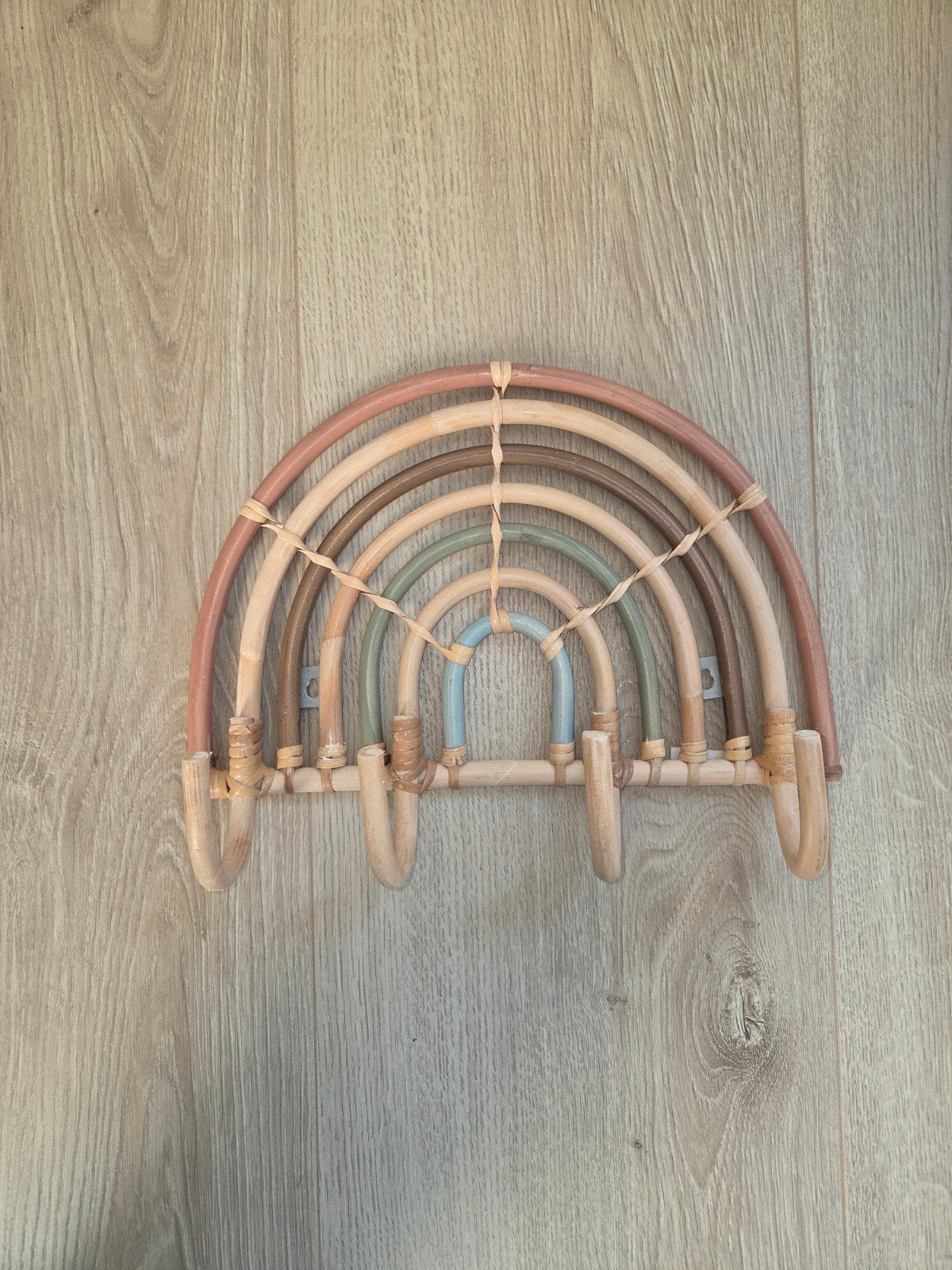 Regenboog kapstokje van rotan - Kinderkamer decoratie, Huis en Inrichting, Meerkleurig, Boho, Ophalen of Verzenden, Zo goed als nieuw