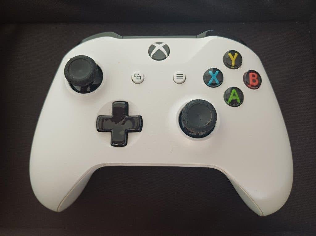 Xbox One Controller - Wit, Spelcomputers en Games, Ophalen of Verzenden, Gebruikt, Controller, Xbox Series S