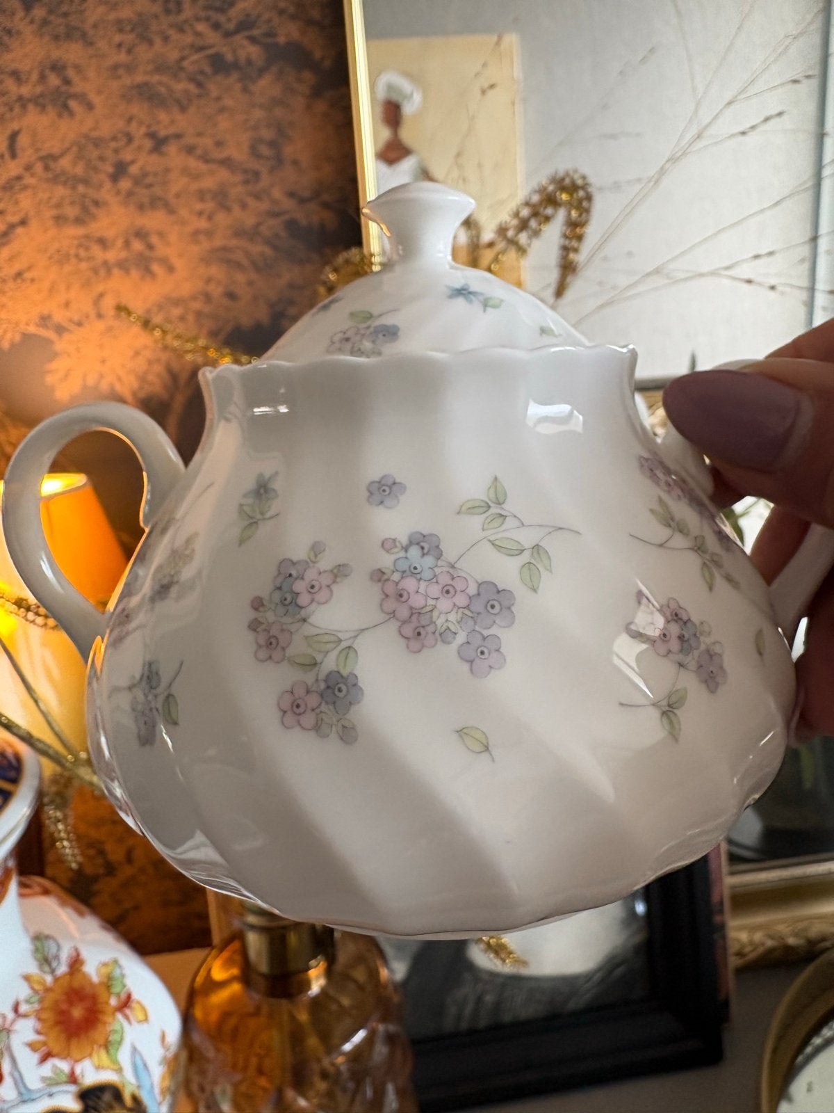 Wedgwood April Flowers suikerpotje, Klassiek, Overige typen, Nieuw, Ophalen of Verzenden
