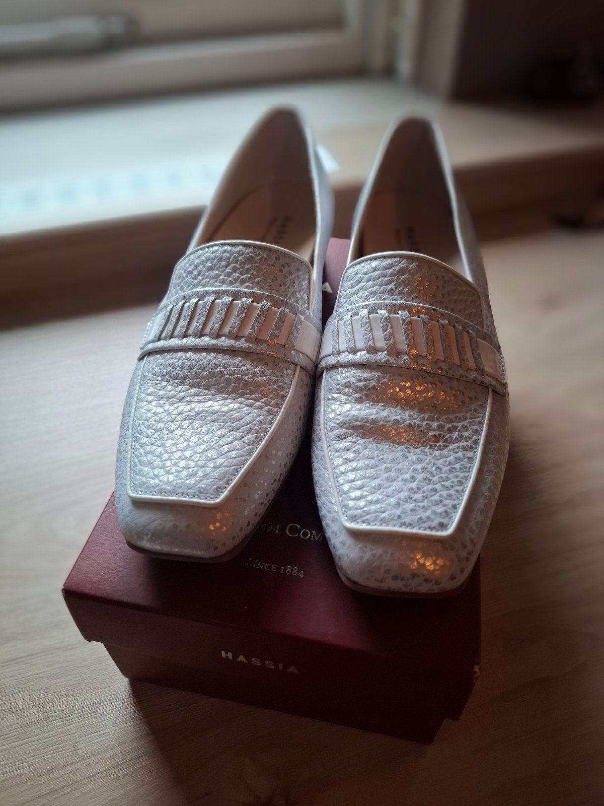 Hassia Instappers Dames Maat 40 Nieuw Leer Zilver, Kleding | Dames, Hassia, Instappers, Nieuw, Ophalen of Verzenden