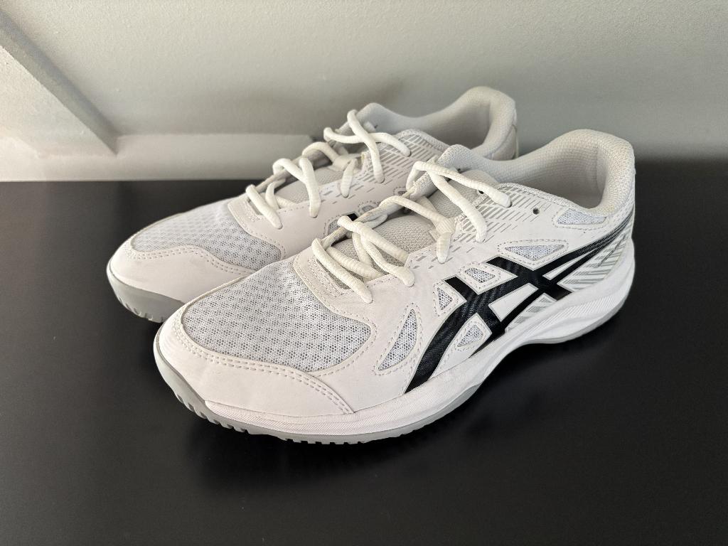 Asics Gel-Upcourt 6 GS Wit/Zwart mt 40, Sport en Fitness, Loopsport en Atletiek, Hardloopschoenen, Ophalen of Verzenden, Zo goed als nieuw