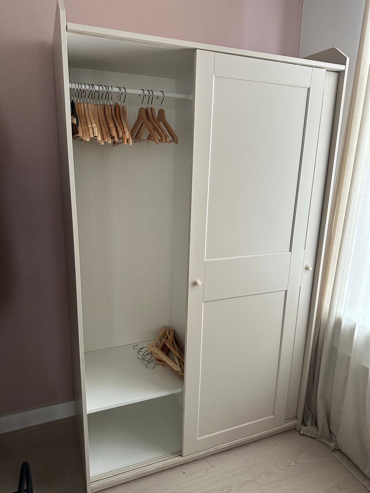 IKEA Hauga kledingkast met schuifdeuren, Ophalen, Gebruikt, 100 tot 150 cm, 150 tot 200 cm