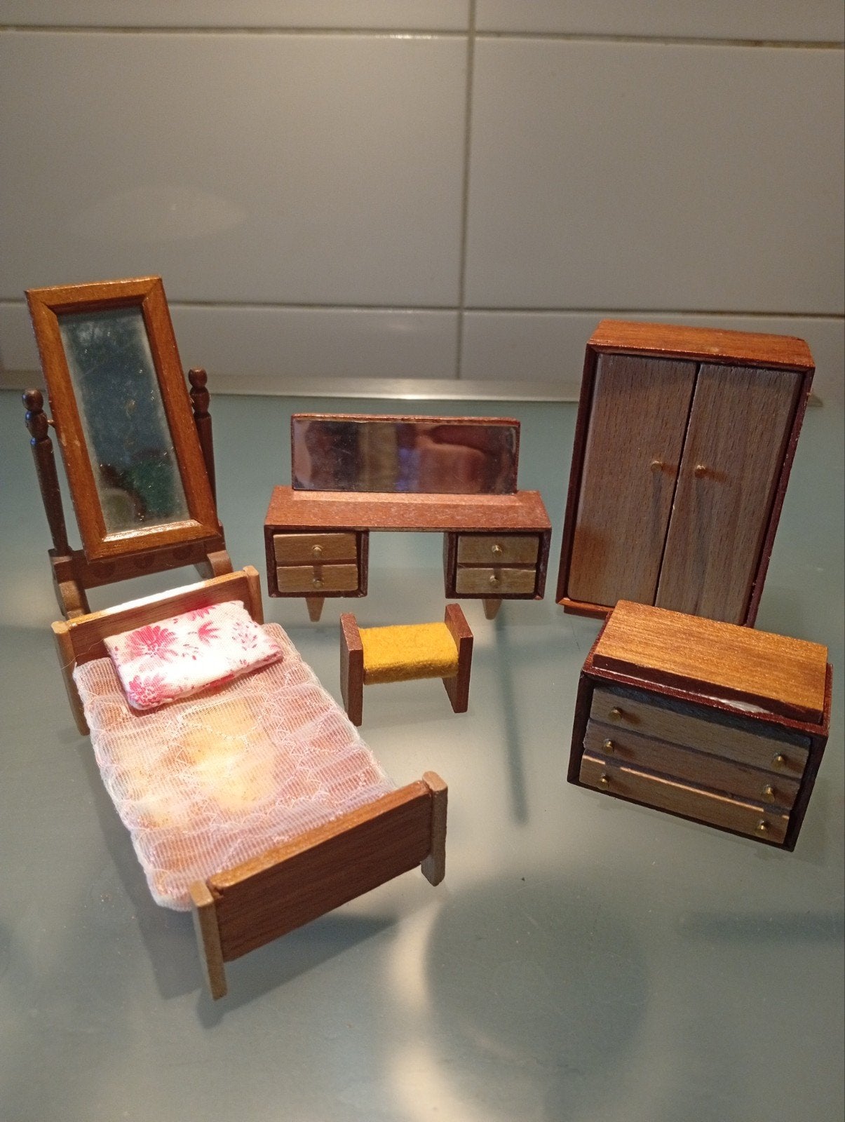 Houten vintage slaapkamer voor poppenhuis., Ophalen of Verzenden, Poppenhuis