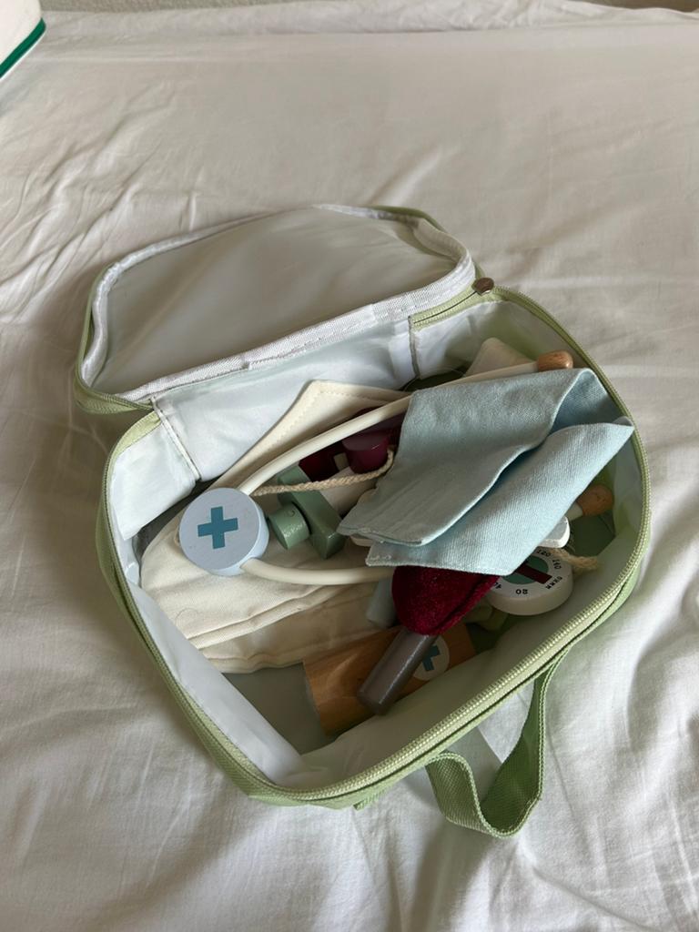 Little dutch dokterstas, Kinderen en Baby's, Ophalen of Verzenden, Zo goed als nieuw, Poppenhuis