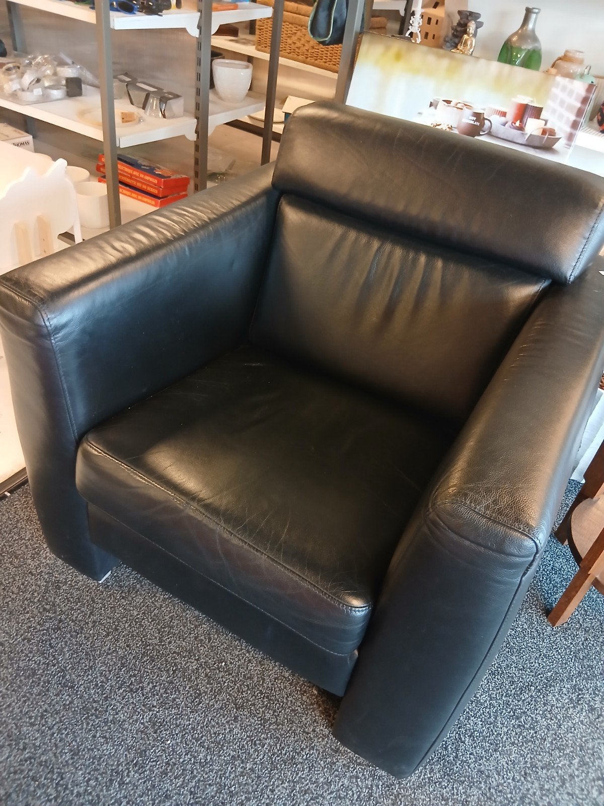 Comfortabele zwarte leren fauteuil, Huis en Inrichting, Gebruikt, Ophalen of Verzenden, 75 tot 100 cm, Modern