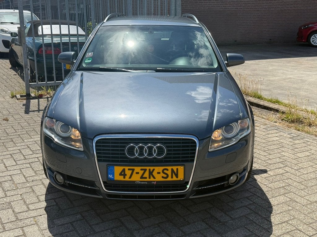 Audi A4 Avant 2.0 TFSIe Advance NL AUTO NAP 2e eigenaar! Uit, Auto's, Voorwielaandrijving, Stof, Gebruikt, Zwart