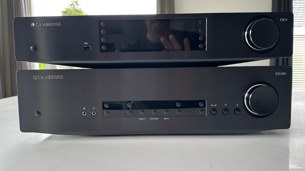 Cambridge Audio CXA-80 en CXN v2 netwerkspeler antraciet, Ophalen, Zo goed als nieuw, USB 2, Zonder harde schijf
