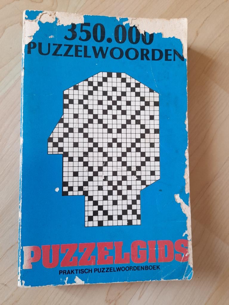 350.000 PUZZELWOORDEN PUZZELGIDS Praktisch puzzelwoordenboek, Ophalen of Verzenden, Gelezen, Overige onderwerpen