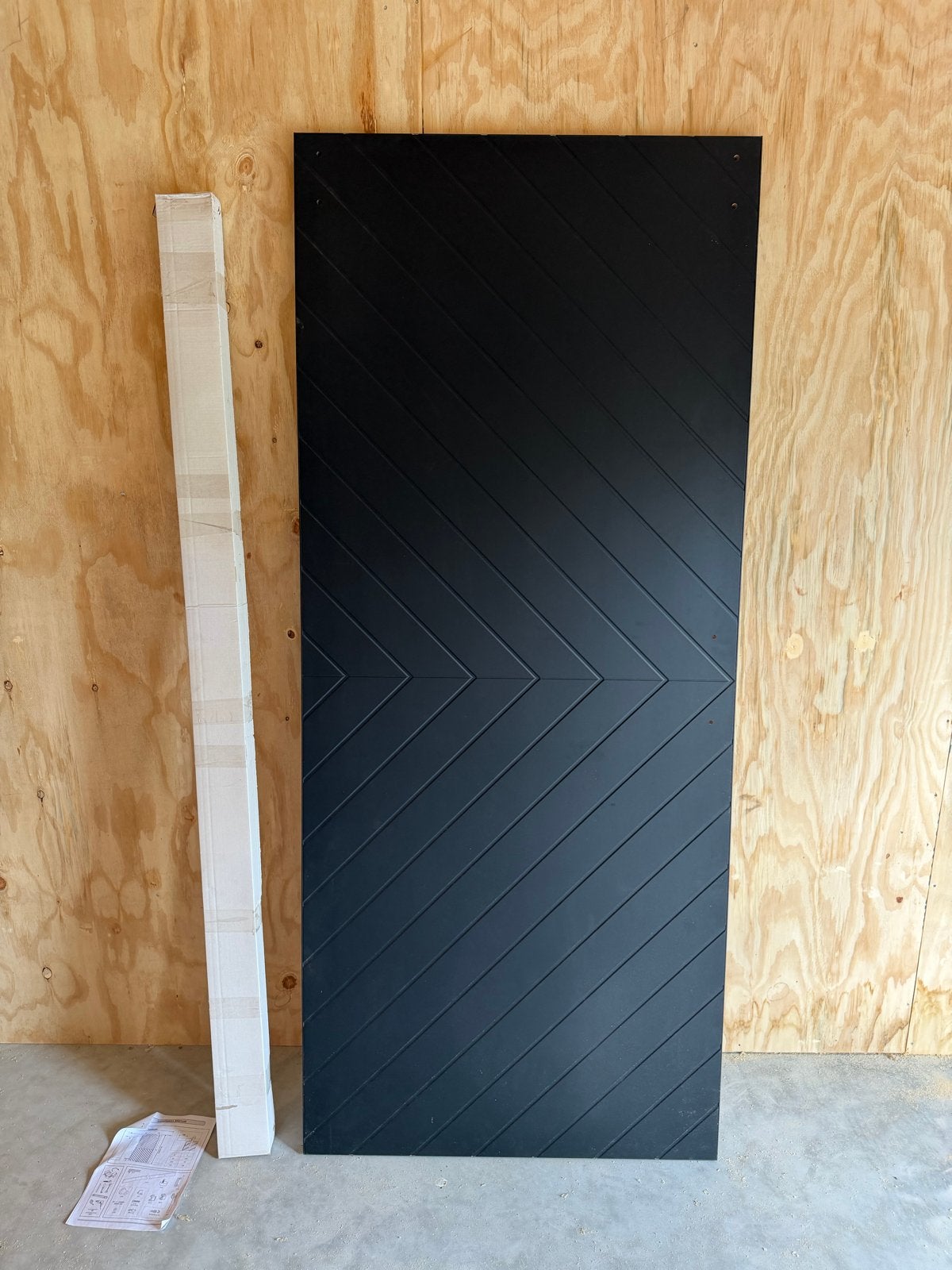 Zwarte schuifdeur met visgraat motief, Ophalen, 80 tot 100 cm, 215 cm of meer, Binnendeur