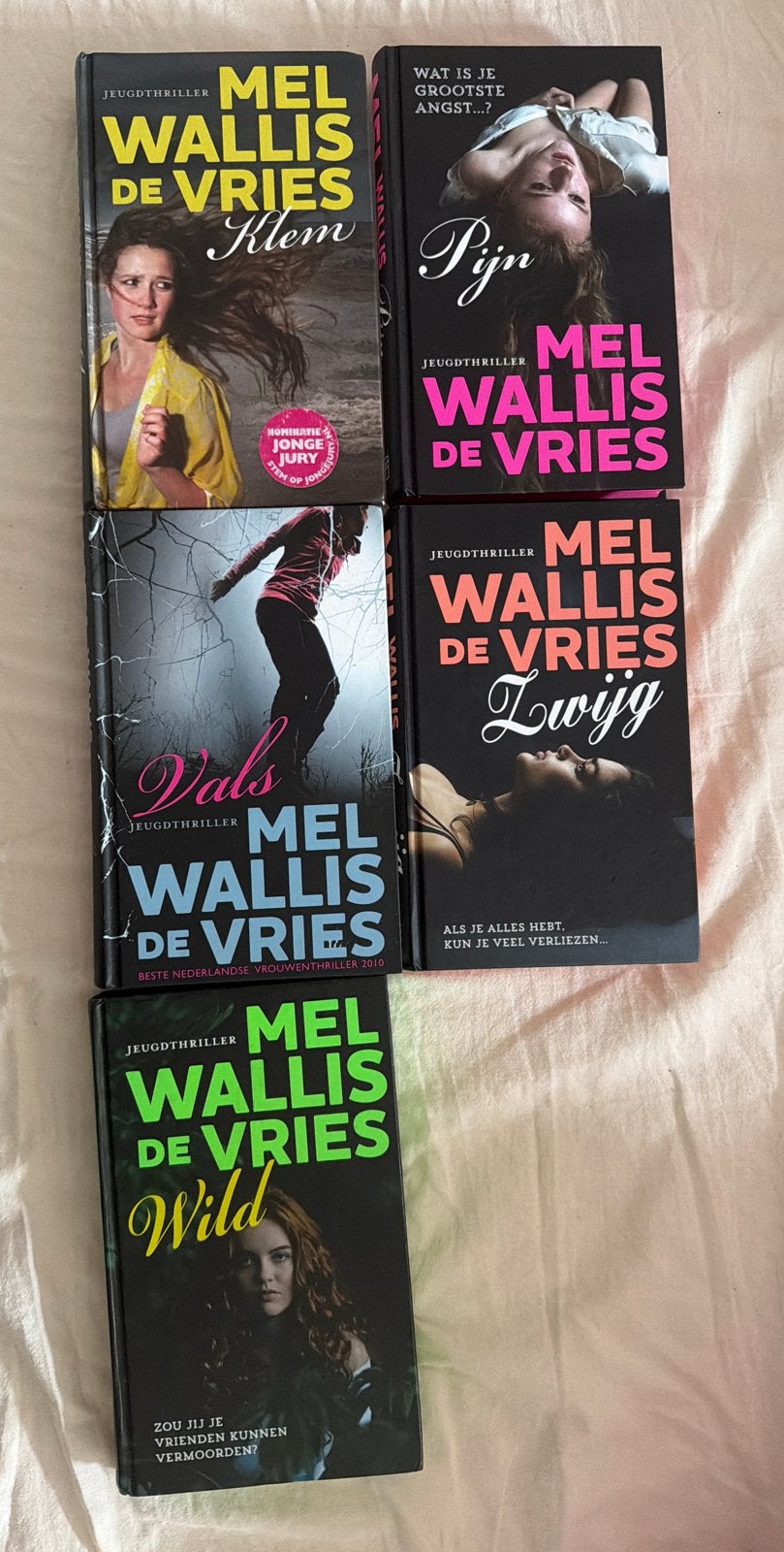 Jeugdthriller boeken Mel Wallis de Vries (5 stuks), Ophalen of Verzenden, Gelezen, Nederland