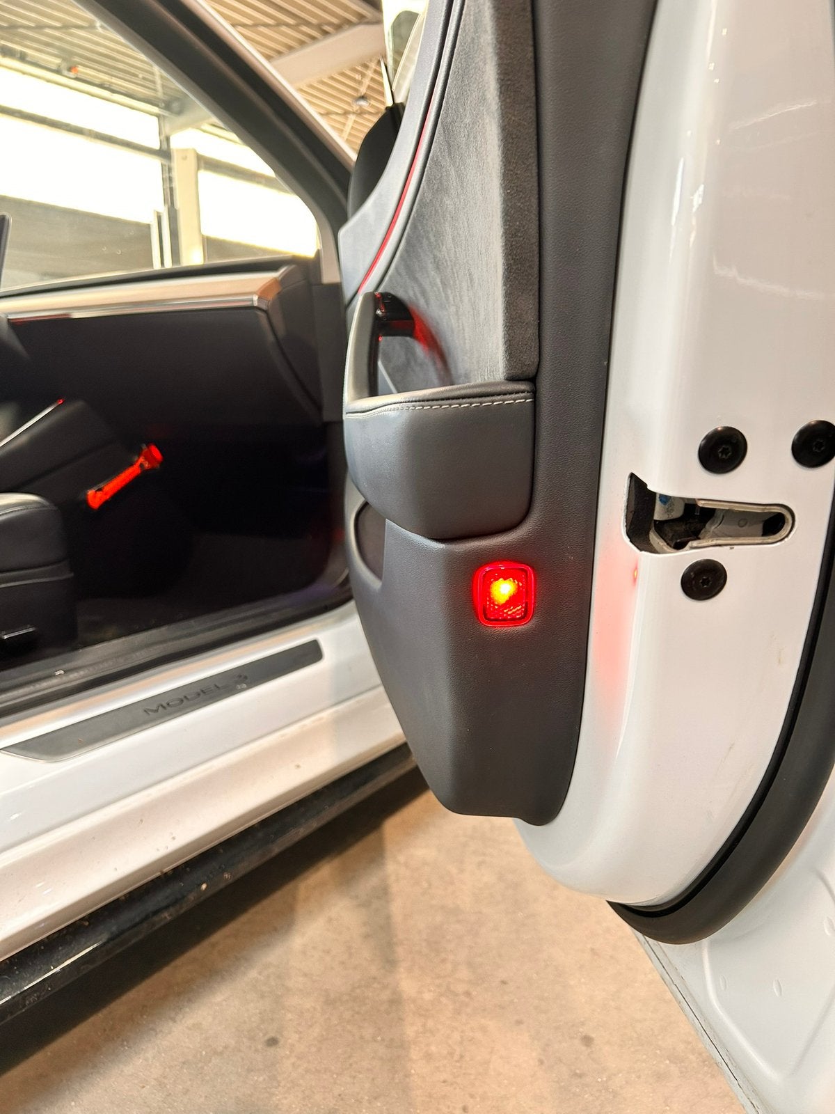 Foto 4 van Ambient light set Tesla model 3