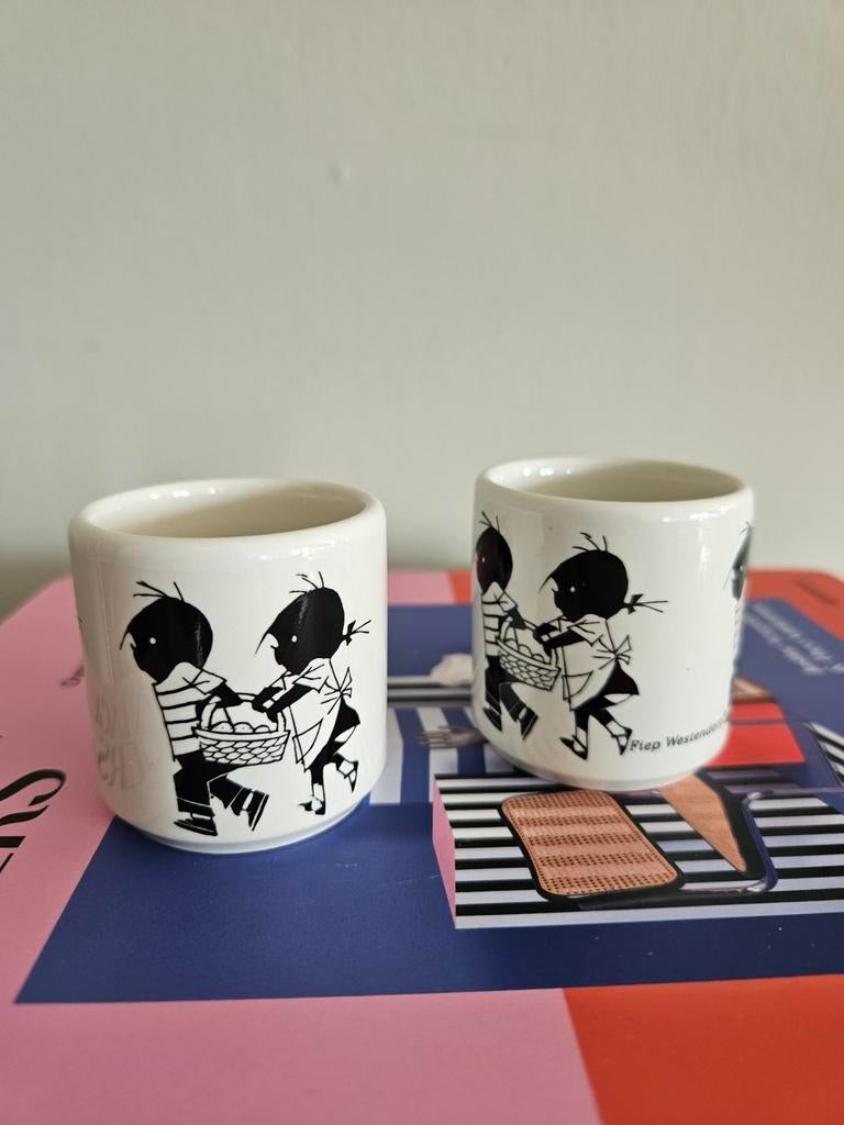 Set van 2 Jip en Janneke eierdopjes – Fiep Westendorp, Huis en Inrichting, Keuken | Servies, Zo goed als nieuw, Overige typen