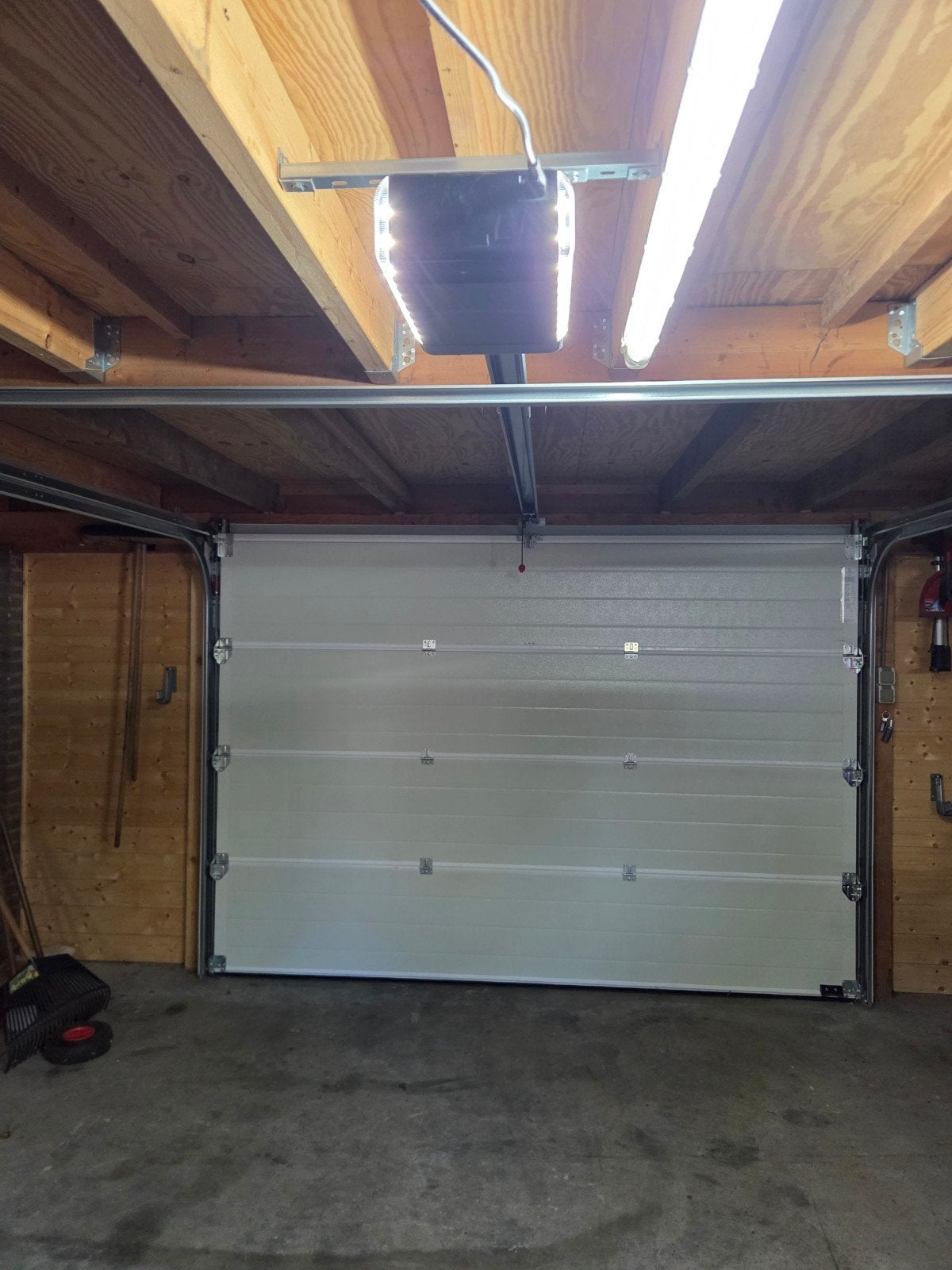 Elektrische garagedeur 3.0 x 2.0 m met afstandsbediening, Gebruikt, Garagedeur, Ophalen of Verzenden, 120 cm of meer
