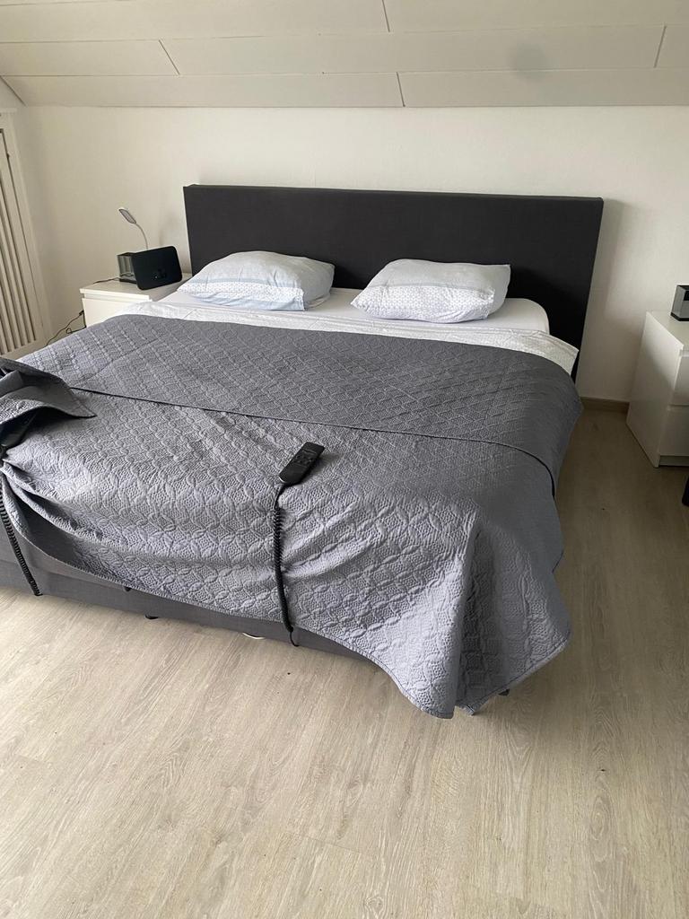 Elektrische boxspring 180x200cm, Ophalen, Gebruikt, Tweepersoons, Grijs