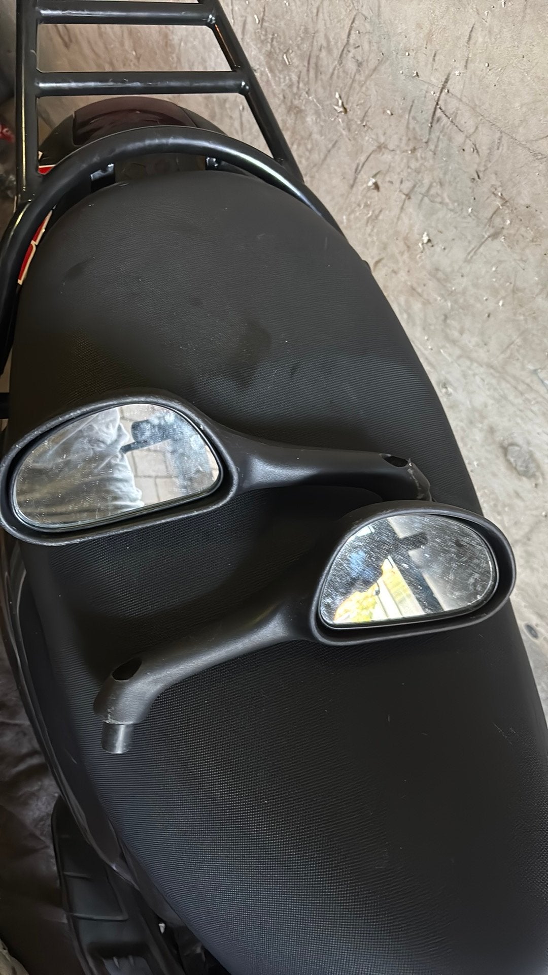 Setje runner spiegels met schade 5 euro, Ophalen, Gebruikt