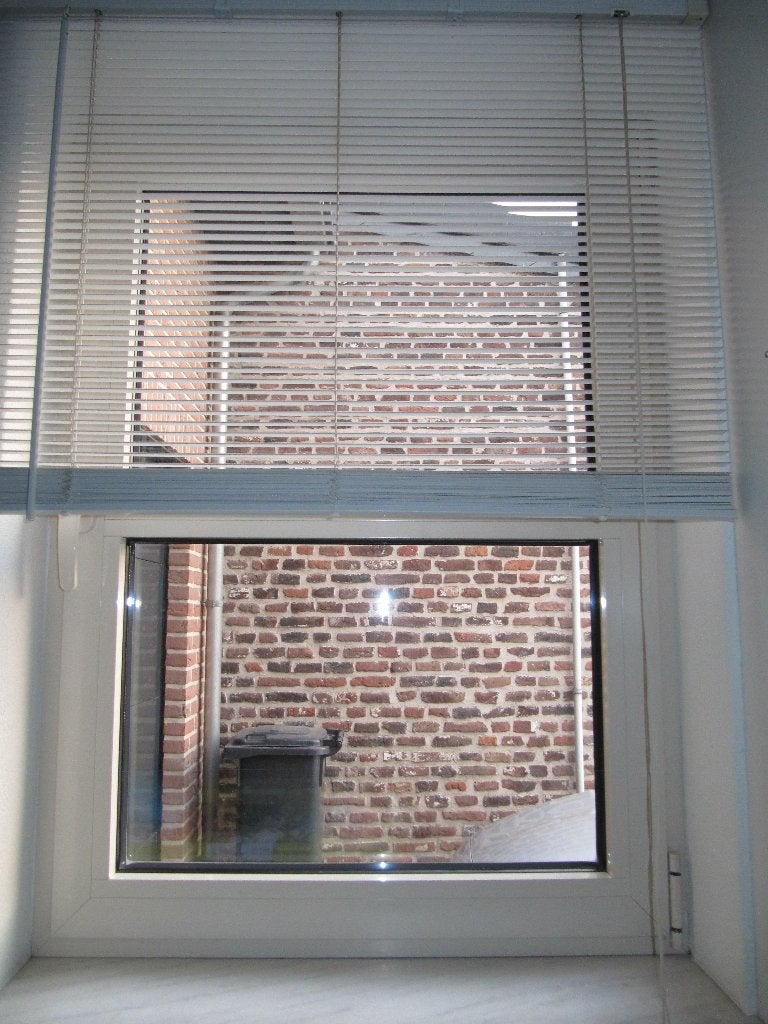 Witte kunststof jaloezie 90 cm breed en 130 cm hoog, Wit, Ophalen of Verzenden, Zo goed als nieuw, 130 cm
