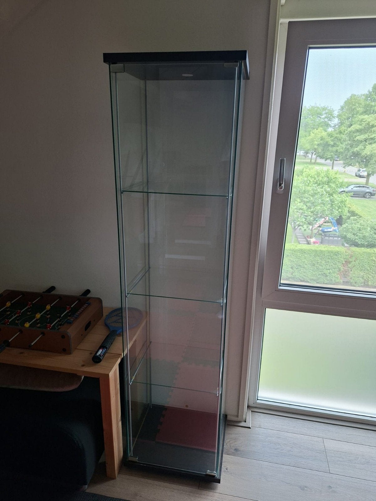 IKEA Vitrinekast - Glazen Kast met Zwart, Ophalen, Met plank(en), Minder dan 50 cm, Glas