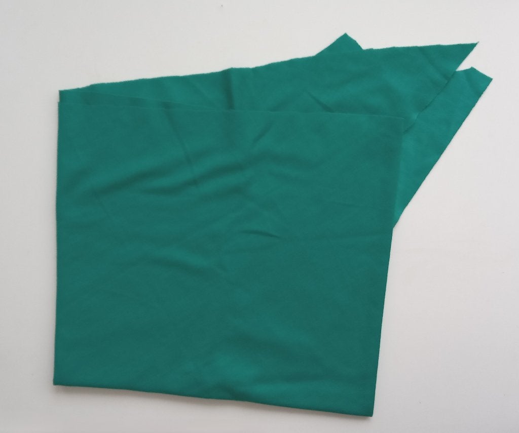 Klein stuk groene tricotstof, Overige materialen, Verzenden, Nieuw, 30 tot 120 cm