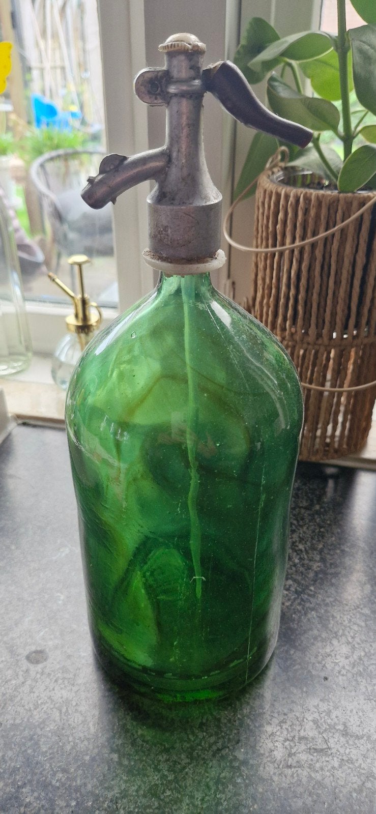 groen glazen waterfles niet werkend, Ophalen
