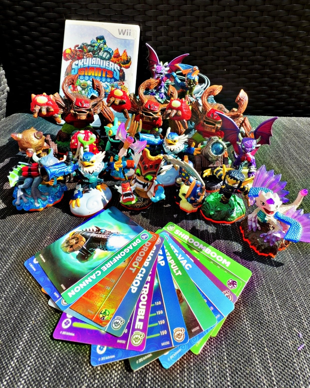 Wii skylander giants spel, portal en 17 figuren, 2 spelers, Zo goed als nieuw, Vanaf 7 jaar, Ophalen