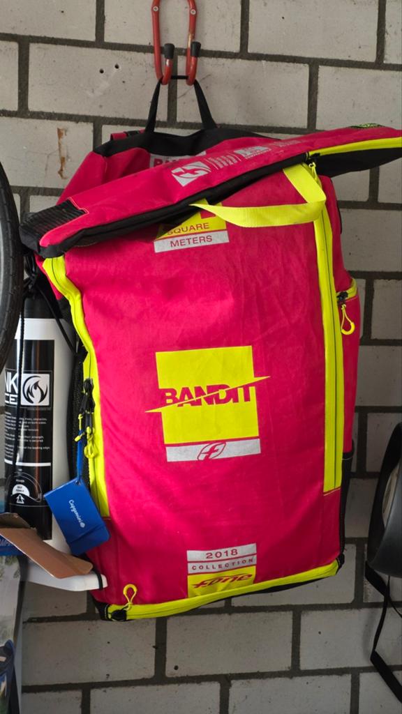 Kitesurf set, Sport en Fitness, Vliegeren, Ophalen, Zo goed als nieuw, Vierlijns