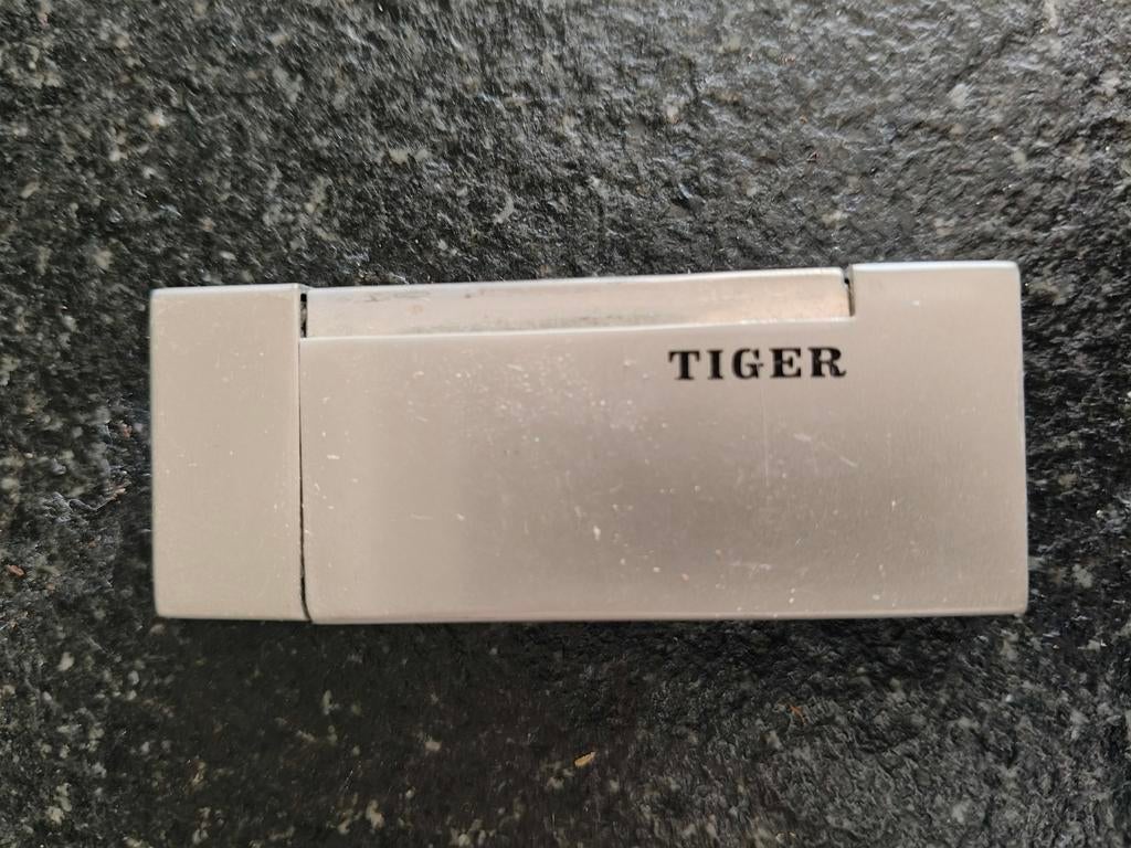 Tiger zak aansteker - Zilverkleurig, Ophalen of Verzenden, Gebruikt, Aansteker