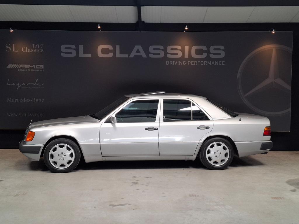 Mercedes-Benz E 400, Automaat, Metallic lak, Sedan, Zilver of Grijs