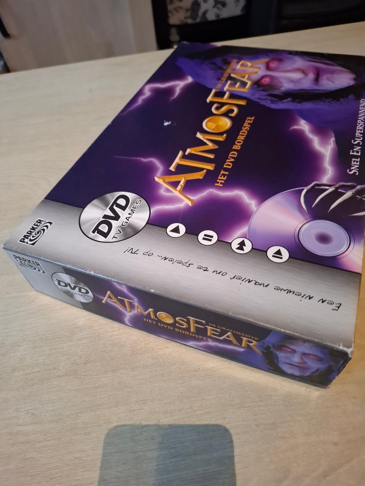Atmosfear: Het DVD Bordspel - Snel en Superspannend!, Hobby en Vrije tijd, Parker, Gebruikt, Ophalen of Verzenden, Postbus 3010, 3502 GA Utrecht
