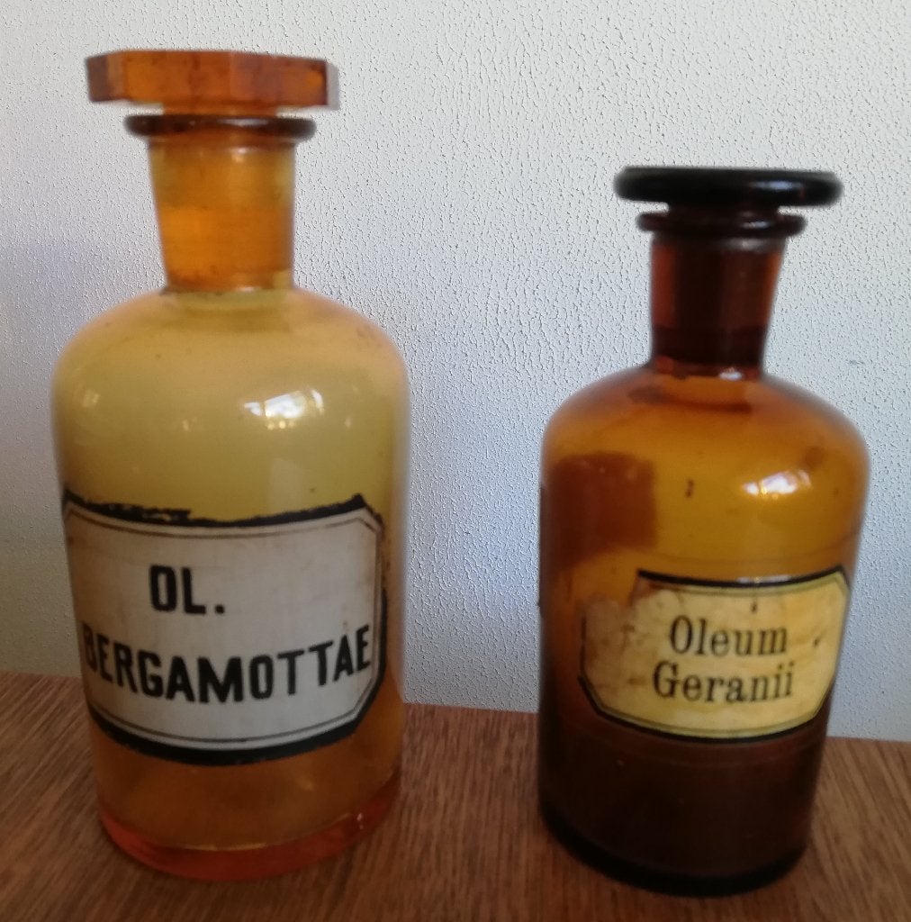 2 apotheek flessen Ol. Bergamottae + oleum Geranii, Ophalen of Verzenden
