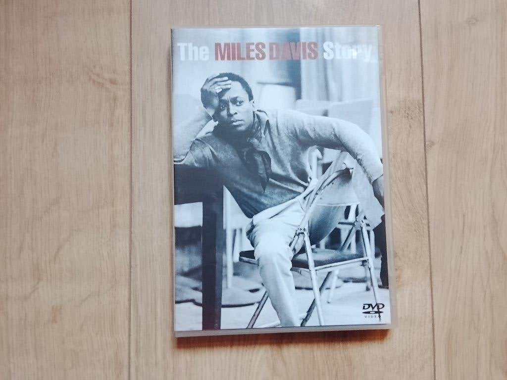 Miles Davis Story - Definitive documentary Als Nieuw 5 euro, Cd's en Dvd's, Alle leeftijden, Ophalen of Verzenden, Zo goed als nieuw