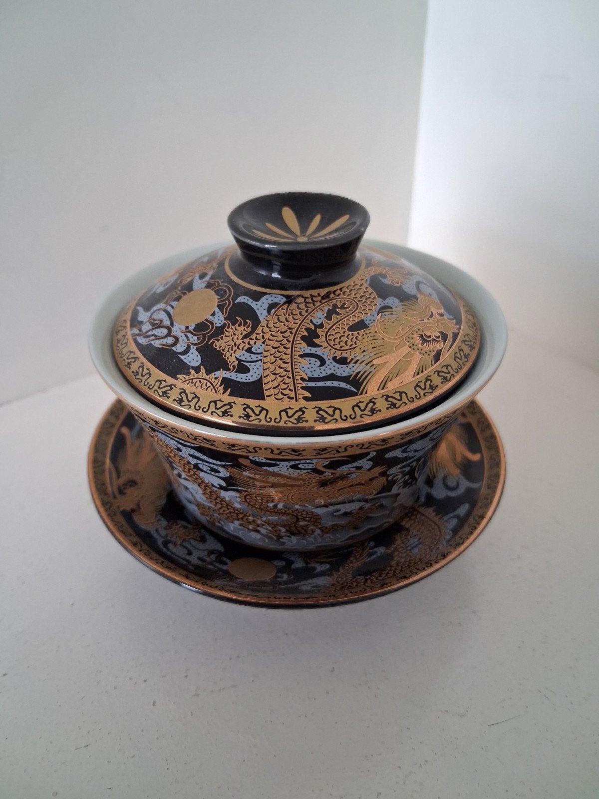 Chinese Gaiwan (Theekom)  Luxe Zwart & Goud met Drakenmotief, Ophalen of Verzenden