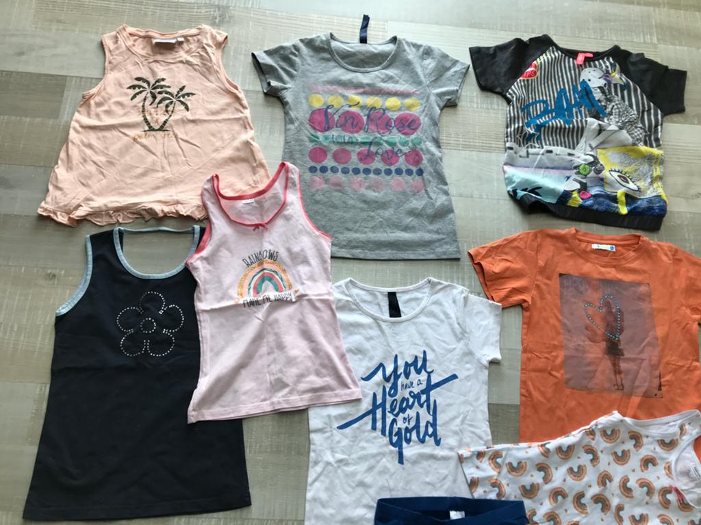 Zomer pakket meisje shirts maat 122/128, Ophalen