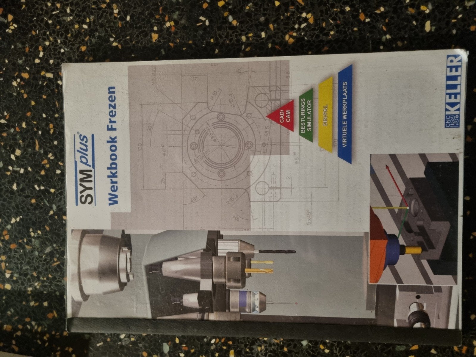 SYMplus Werkboek Frezen - CNC Keller, Ophalen of Verzenden, Zo goed als nieuw, Metaaltechniek, CNC Keller