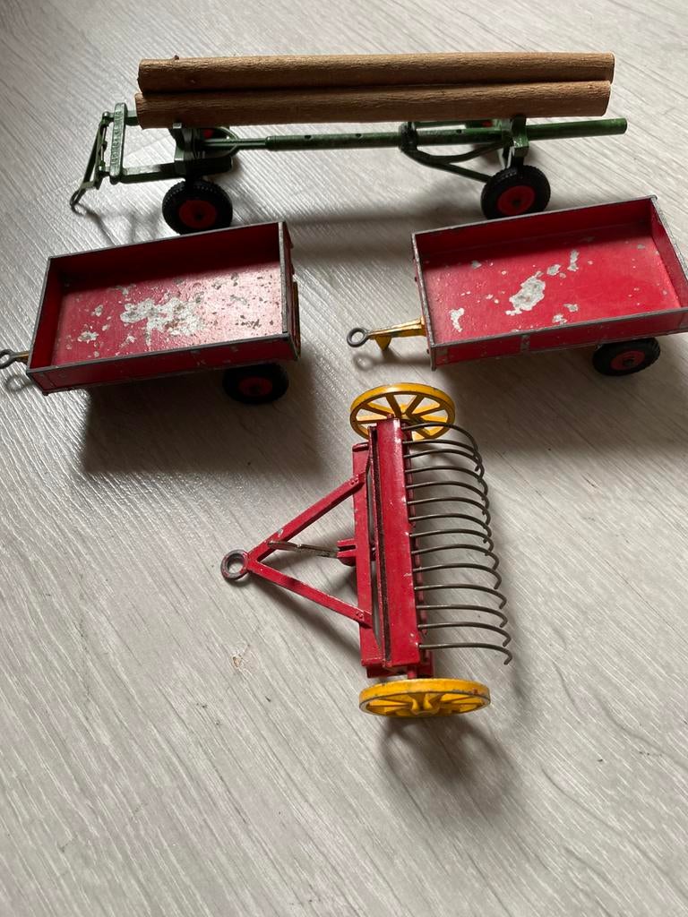Dlnky toys.  Landbouw werktuigen, Ophalen of Verzenden, Zo goed als nieuw, Auto