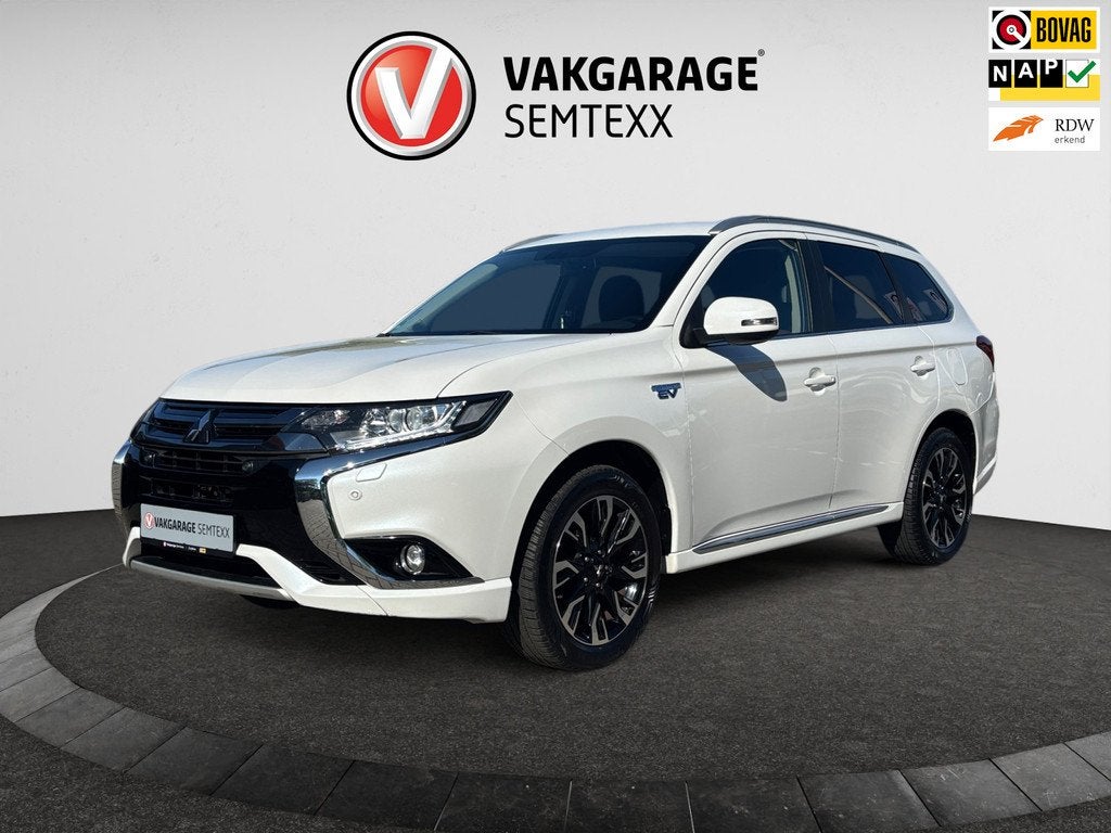 Mitsubishi Outlander 2.0 PHEV Executive Edition |Trekhaak |, Auto's, Mitsubishi, 1998 cc, Euro 6, 4 cilinders, Wit