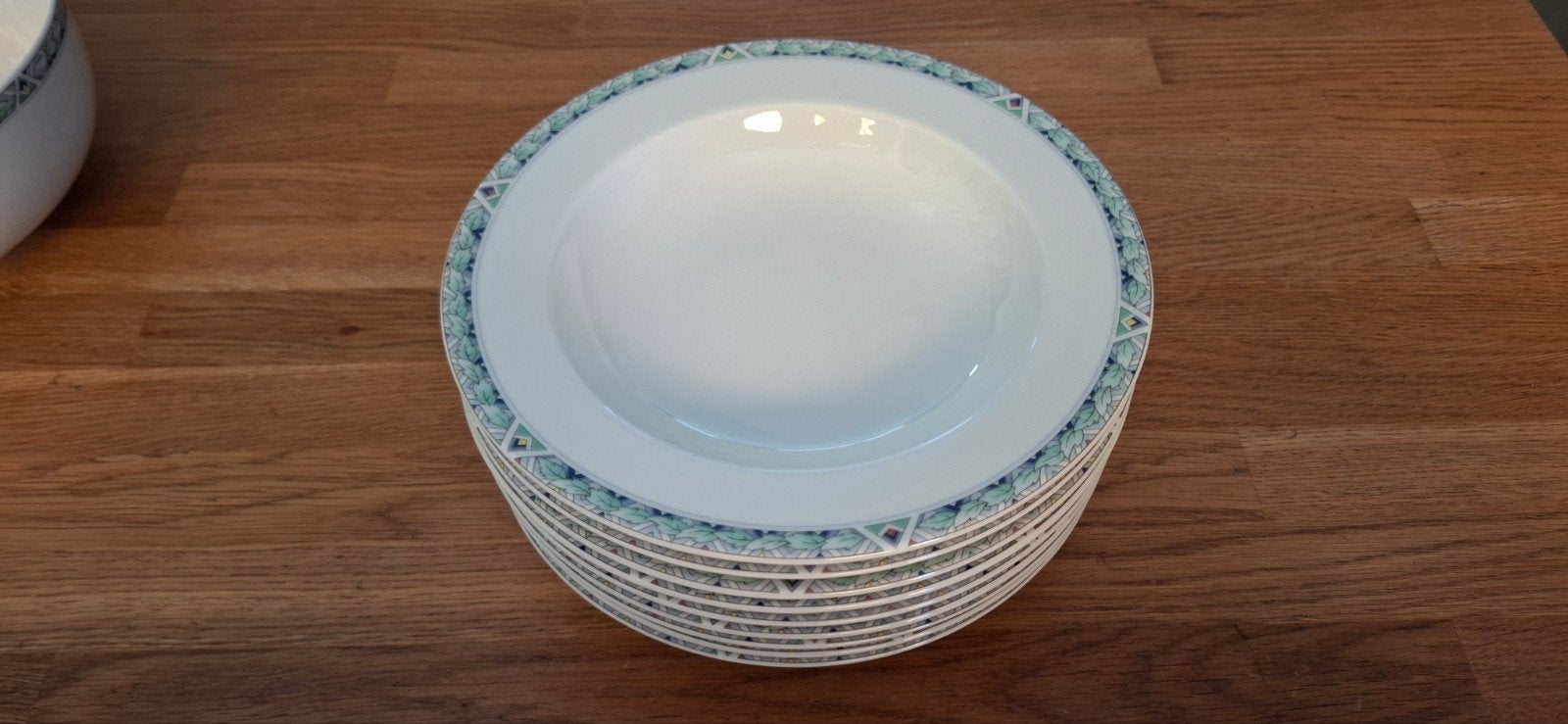 arzberg (AH) servies diep bord met smalle decoratie rand, Huis en Inrichting, Keuken | Servies, Ophalen, Arzberg, Zo goed als nieuw