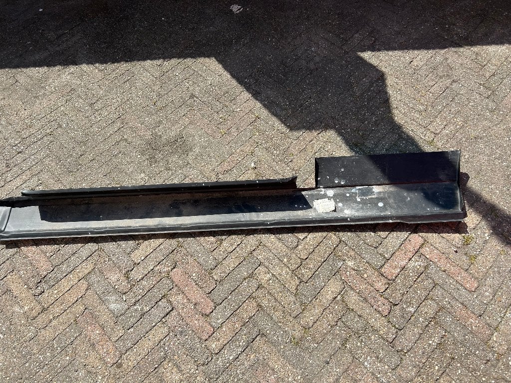 twee bmw dorpels niet los te koop 175 de twee, Ophalen, Links, Nieuw, Bumper
