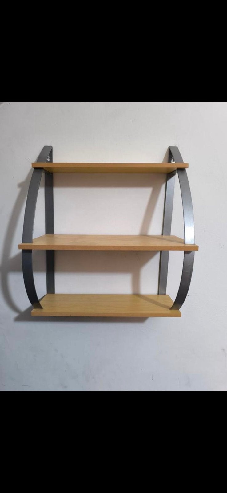 Wanddekje met ijzeren beugels en 3 plankjes 70x42x22 cm, Ophalen, Gebruikt