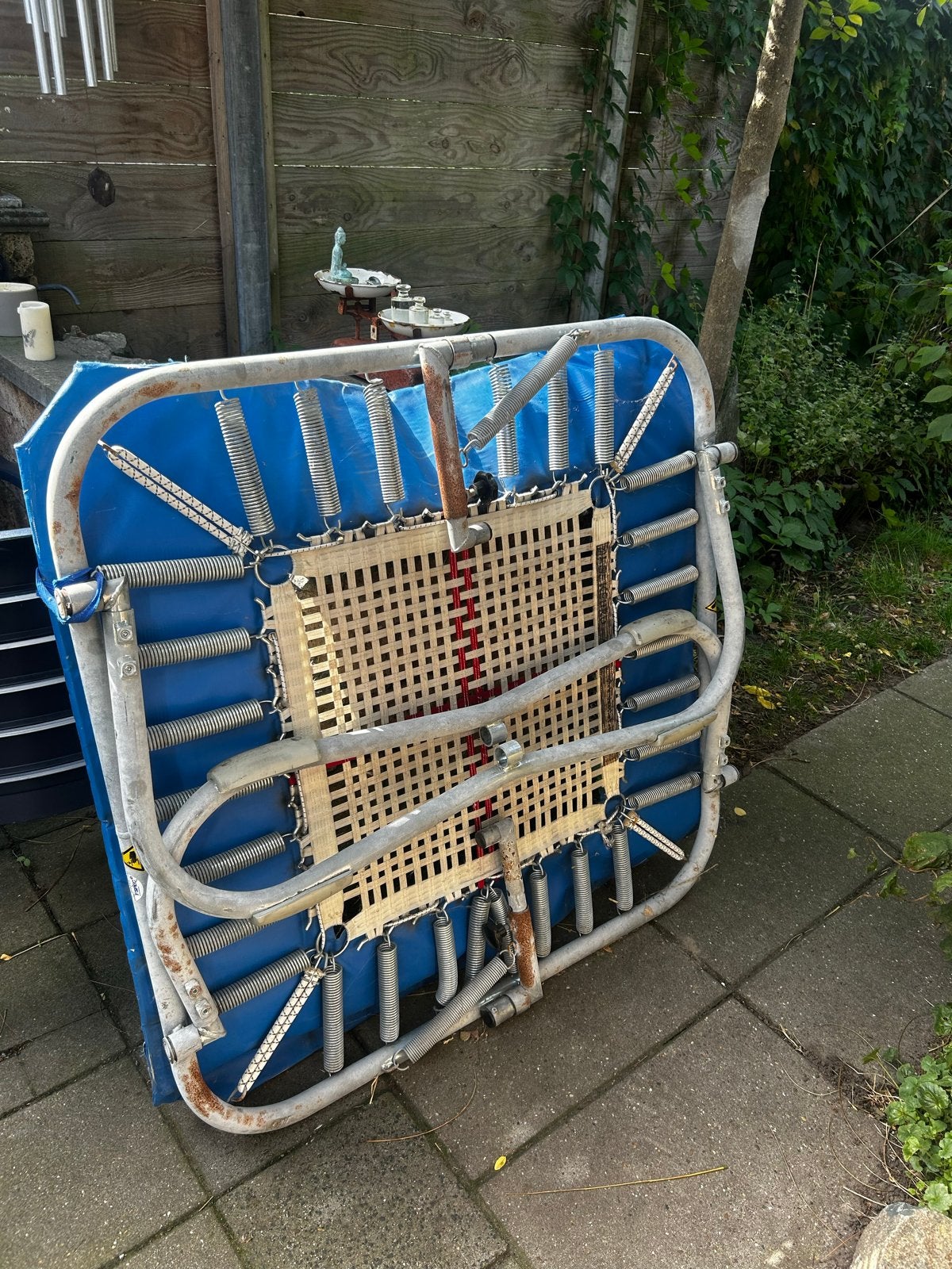 Gebruikte mini trampoline met blauwe beschermrand, Ophalen, Gebruikt