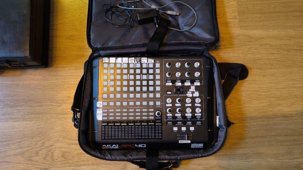 AKAI APC40 Midi controller, Muziek en Instrumenten, Ophalen