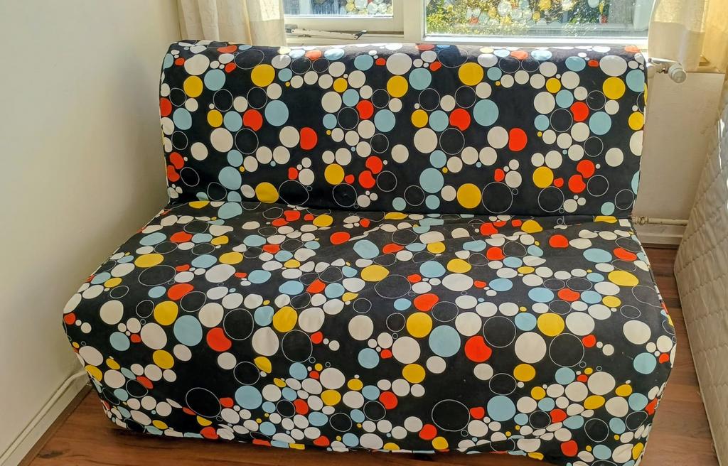IKEA Lycksele Lovas slaapbank met gekleurde hoes, Ophalen, Gebruikt, Zwart, Tweepersoons